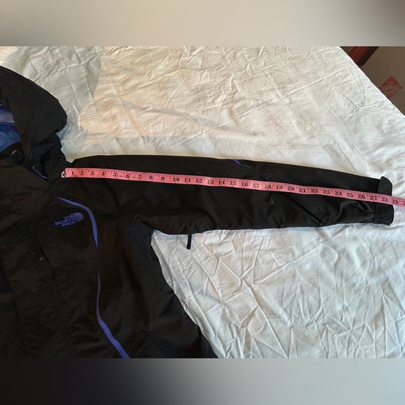 The North Face Winter Two-in-One Jacket, Size M - Picture 10 of 16